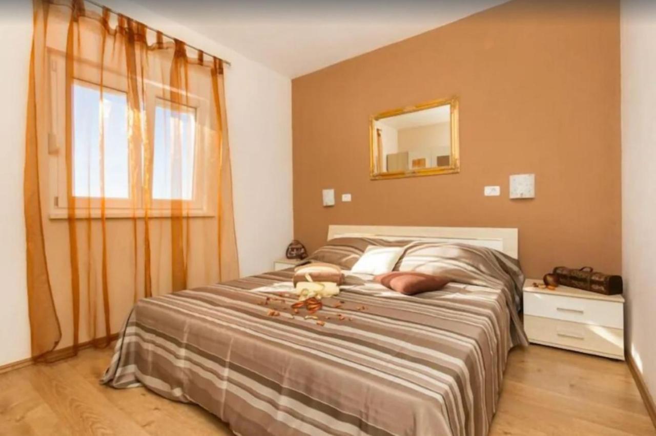 Apartments Villa Golden View Trogir Ngoại thất bức ảnh